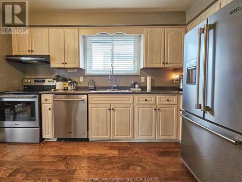 56 Collegiate Drive, Chatham, ON - Indoor Photo Showing Kitchen