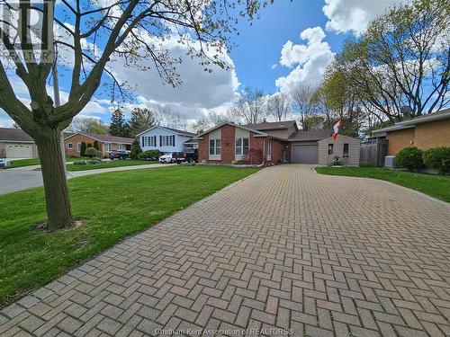 56 Collegiate Drive, Chatham, ON - Outdoor