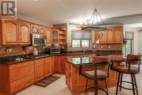 1932 Hebert Street, Tecumseh, ON - Indoor Photo Showing Kitchen