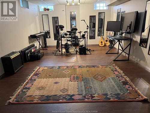 1932 Hebert Street, Tecumseh, ON - Indoor Photo Showing Gym Room