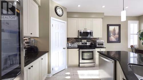 63 Buxton Lane, Clarington, ON - Indoor Photo Showing Kitchen