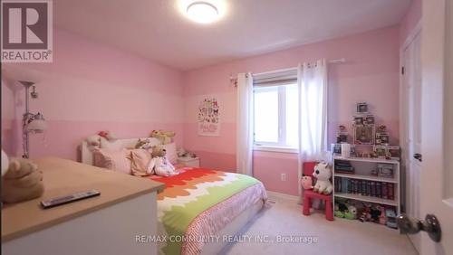 63 Buxton Lane, Clarington, ON - Indoor Photo Showing Bedroom