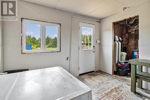 172 Main Road, Pouch Cove, NL - Indoor Photo Showing Other Room