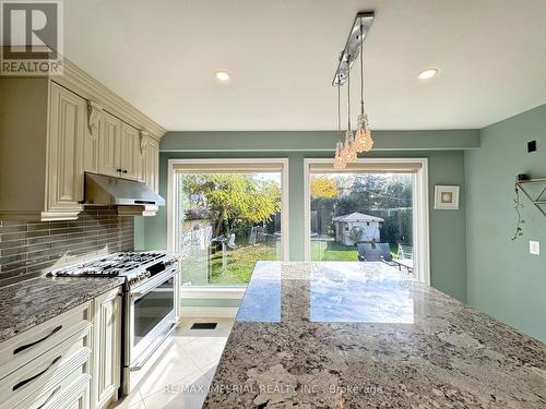 9 Doddington Drive, Toronto, ON - Indoor Photo Showing Kitchen With Upgraded Kitchen