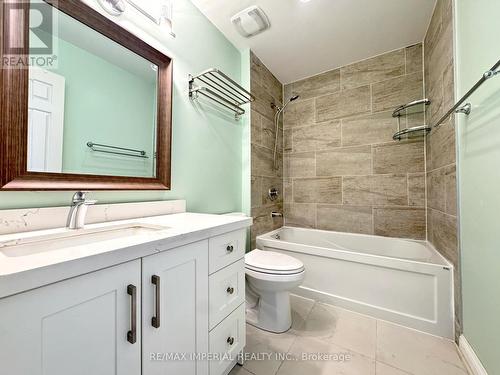 9 Doddington Drive, Toronto, ON - Indoor Photo Showing Bathroom