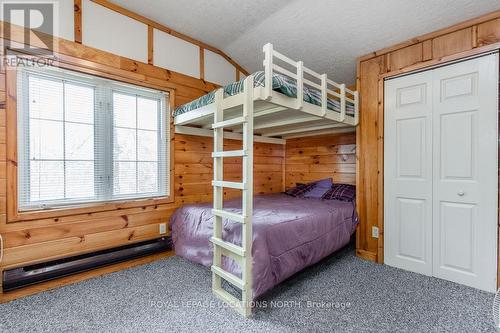 72 Stroud Crescent, Wasaga Beach, ON - Indoor Photo Showing Bedroom