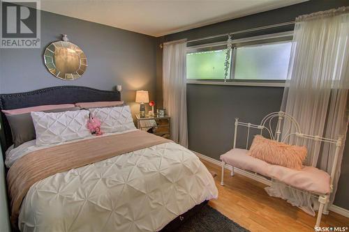 1114 13Th Avenue Nw, Moose Jaw, SK - Indoor Photo Showing Bedroom