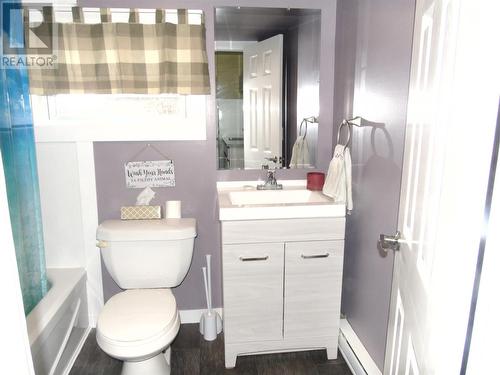 21 Fourth Street, Bell Island, NL - Indoor Photo Showing Bathroom