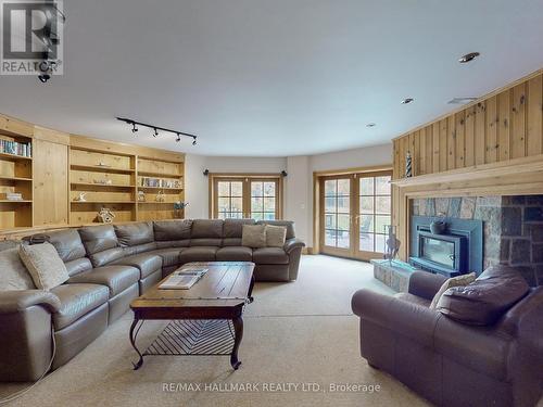 4138 19Th Avenue, Markham, ON - Indoor Photo Showing Living Room With Fireplace