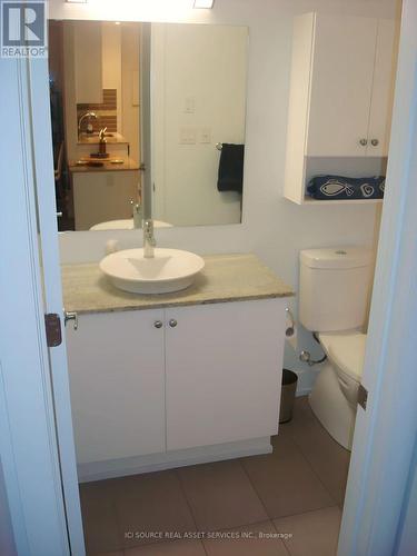 810 - 100 Champagne Avenue S, Ottawa, ON - Indoor Photo Showing Bathroom