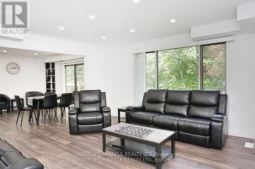 357 Britannia Road, Huntsville, ON - Indoor Photo Showing Living Room