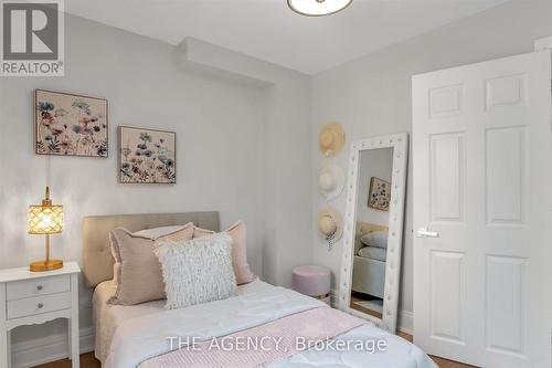 104 Fairholt Road S, Hamilton, ON - Indoor Photo Showing Bedroom