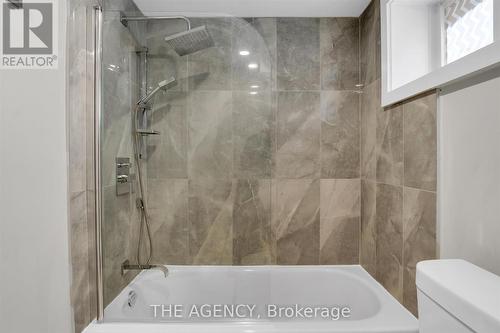 104 Fairholt Road S, Hamilton, ON - Indoor Photo Showing Bathroom