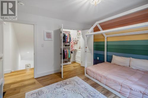 1025 Davis Drive, Gravenhurst, ON - Indoor Photo Showing Bedroom