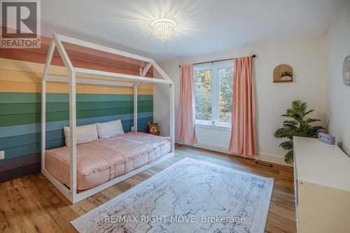 1025 Davis Drive, Gravenhurst, ON - Indoor Photo Showing Bedroom