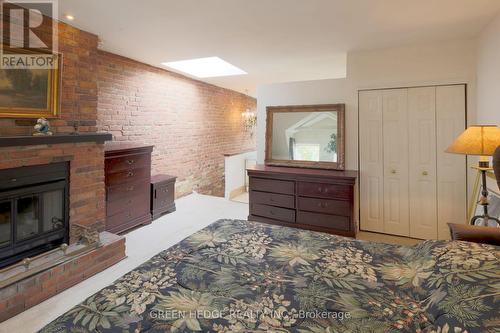 207 George Street, Toronto, ON - Indoor With Fireplace