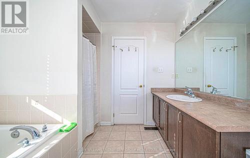 33 Latchford Way, Whitby (Pringle Creek), ON - Indoor Photo Showing Bathroom