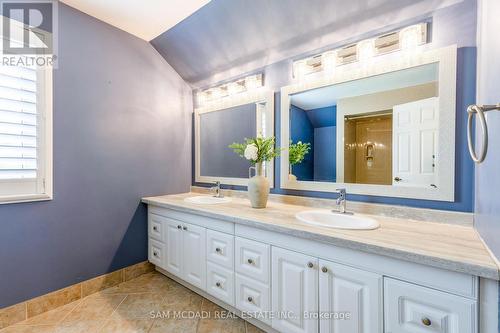 4196 Bridlepath Trail, Mississauga, ON - Indoor Photo Showing Bathroom