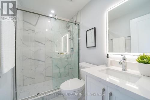 36 Pebblehill Square, Toronto, ON - Indoor Photo Showing Bathroom