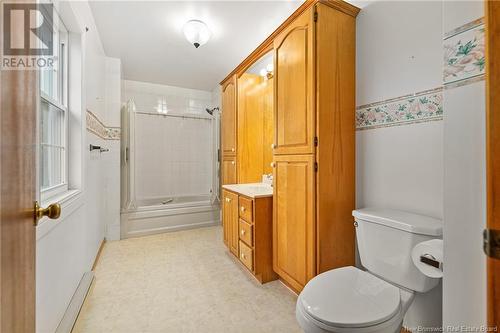 42 Enterprise Street, Moncton, NB - Indoor Photo Showing Bathroom