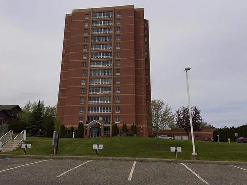 801 590 Beverly Street, Thunder Bay, ON - Outdoor With Balcony