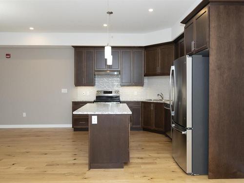 214 200 Oasis Lane N, Thunder Bay, ON - Indoor Photo Showing Kitchen