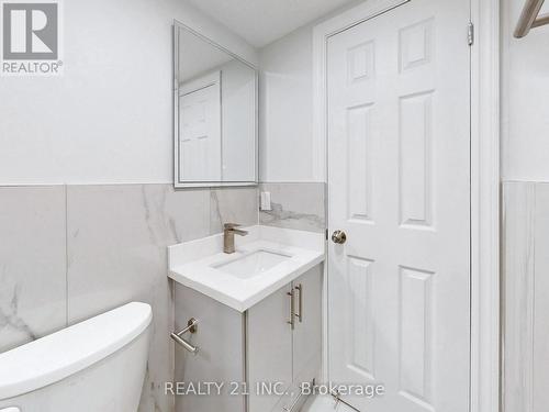 40 Greenock Avenue, Toronto, ON - Indoor Photo Showing Bathroom