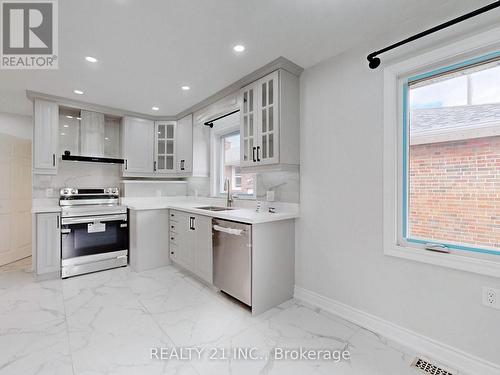 40 Greenock Avenue, Toronto, ON - Indoor Photo Showing Kitchen