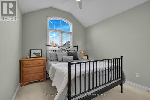 296 Whisker Street, London, ON - Indoor Photo Showing Bedroom