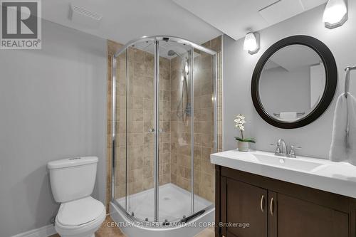 296 Whisker Street, London, ON - Indoor Photo Showing Bathroom