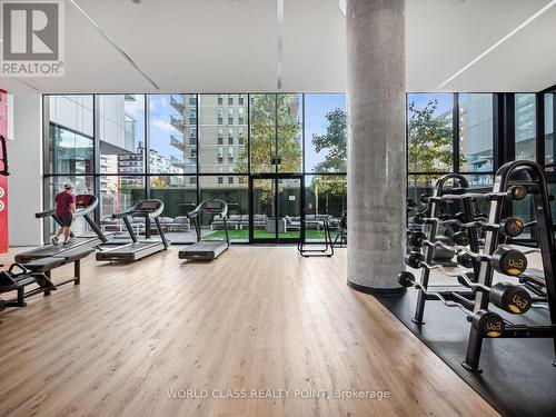 208 - 185 Roehampton Avenue, Toronto, ON - Indoor Photo Showing Gym Room