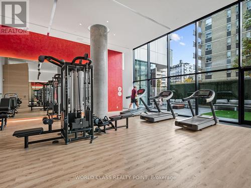 208 - 185 Roehampton Avenue, Toronto, ON - Indoor Photo Showing Gym Room