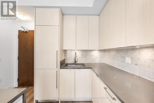 2509 - 38 Iannuzzi Street, Toronto, ON - Indoor Photo Showing Kitchen