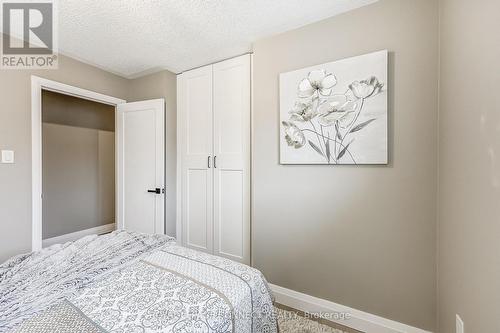 14 Candlebrook Drive, Whitby, ON - Indoor Photo Showing Bedroom