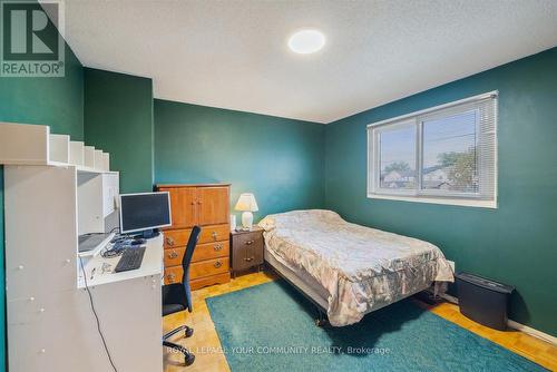 185 Lisa Crescent, Vaughan, ON - Indoor Photo Showing Bedroom