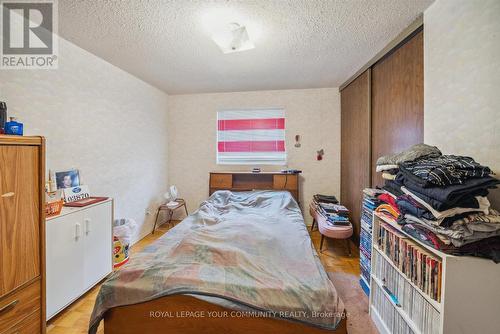 185 Lisa Crescent, Vaughan, ON - Indoor Photo Showing Bedroom