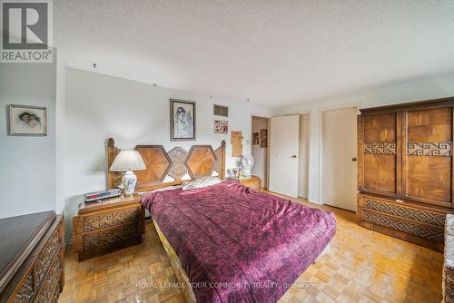 185 Lisa Crescent, Vaughan, ON - Indoor Photo Showing Bedroom