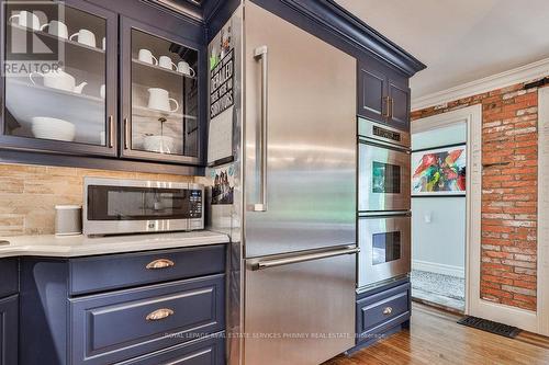 499 Carlisle Road, Hamilton, ON - Indoor Photo Showing Kitchen