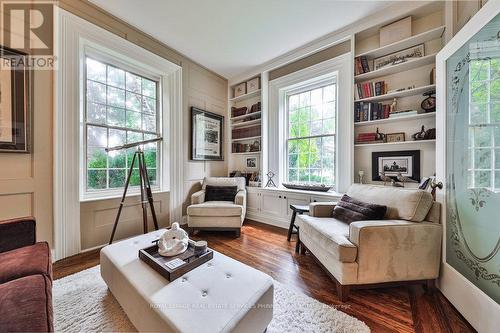 499 Carlisle Road, Hamilton, ON - Indoor Photo Showing Living Room With Fireplace