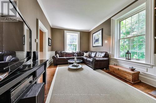 499 Carlisle Road, Hamilton, ON - Indoor Photo Showing Living Room