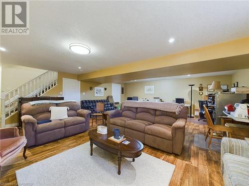 420 Catherine Street, Wingham, ON - Indoor Photo Showing Living Room