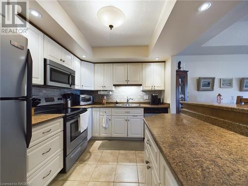 420 Catherine Street, Wingham, ON - Indoor Photo Showing Kitchen