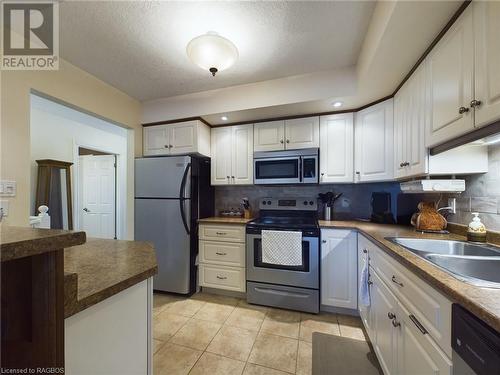 420 Catherine Street, Wingham, ON - Indoor Photo Showing Kitchen With Double Sink