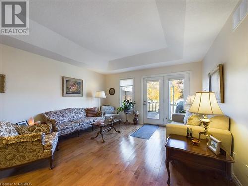 420 Catherine Street, Wingham, ON - Indoor Photo Showing Living Room