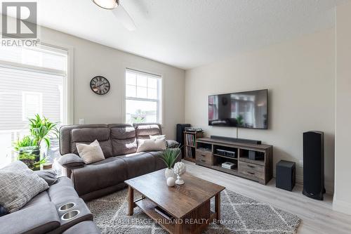 69 - 1040 Coronation Drive, London, ON - Indoor Photo Showing Living Room