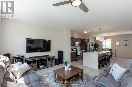 69 - 1040 Coronation Drive, London, ON - Indoor Photo Showing Living Room