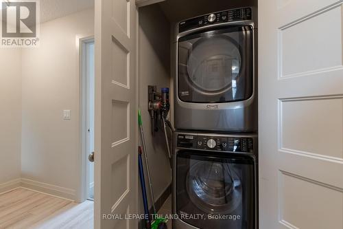 69 - 1040 Coronation Drive, London, ON - Indoor Photo Showing Laundry Room