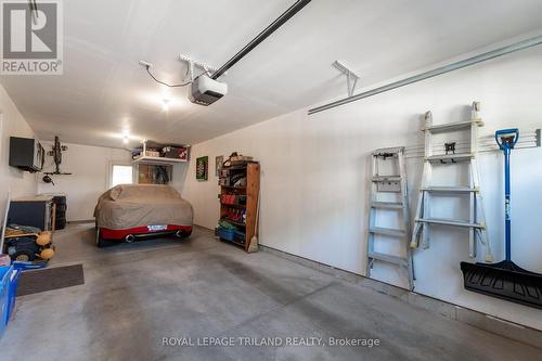 69 - 1040 Coronation Drive, London, ON - Indoor Photo Showing Garage