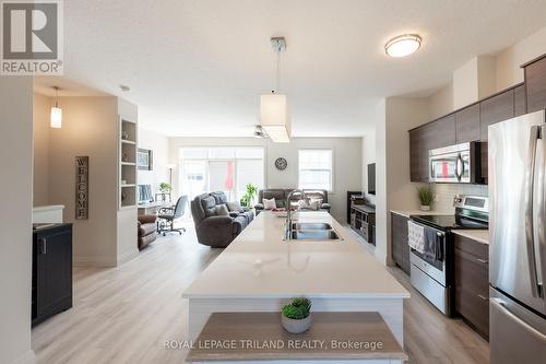 69 - 1040 Coronation Drive, London, ON - Indoor Photo Showing Kitchen With Double Sink With Upgraded Kitchen