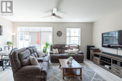 69 - 1040 Coronation Drive, London, ON - Indoor Photo Showing Living Room